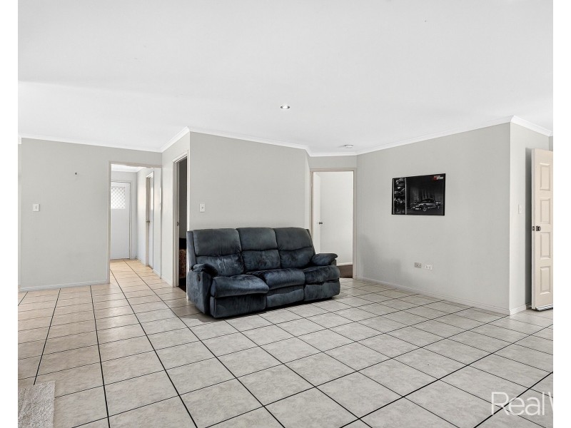 104 Clearview Avenue, Thabeban QLD 4670