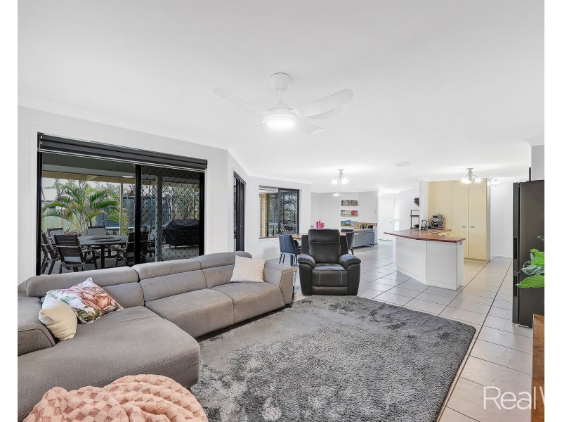 56 Pinto Avenue, Branyan QLD 4670