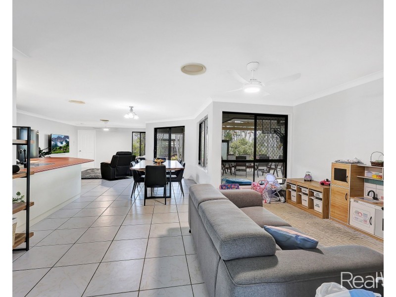 56 Pinto Avenue, Branyan QLD 4670