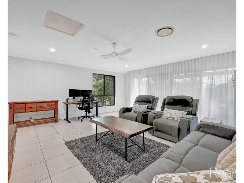 56 Pinto Avenue, Branyan QLD 4670