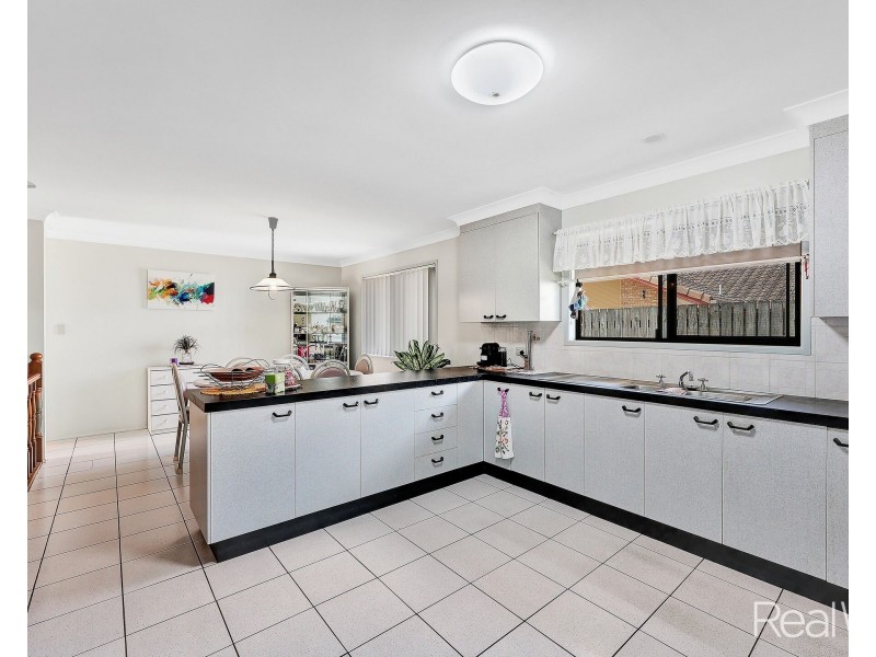 30 Cortes Drive, Thabeban QLD 4670