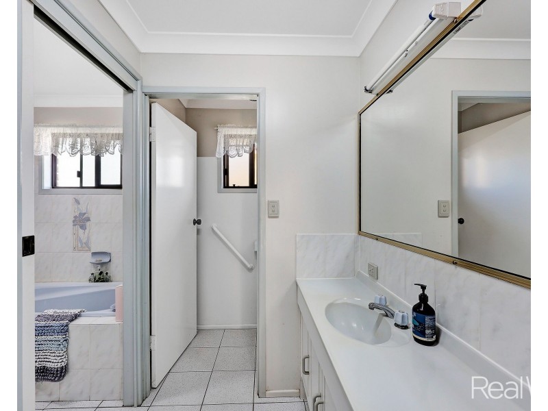30 Cortes Drive, Thabeban QLD 4670