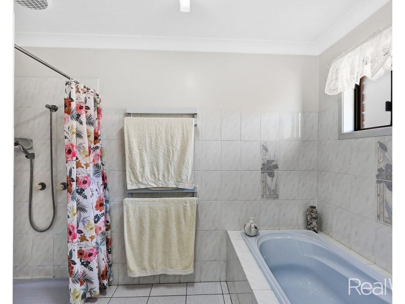 30 Cortes Drive, Thabeban QLD 4670