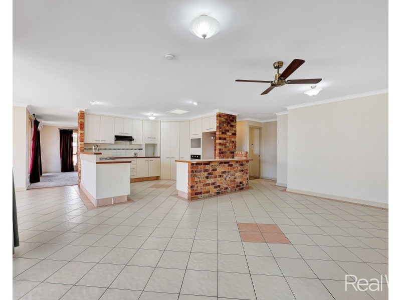 7 Laurel Street, Gooburrum QLD 4670
