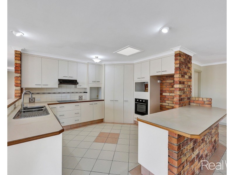7 Laurel Street, Gooburrum QLD 4670