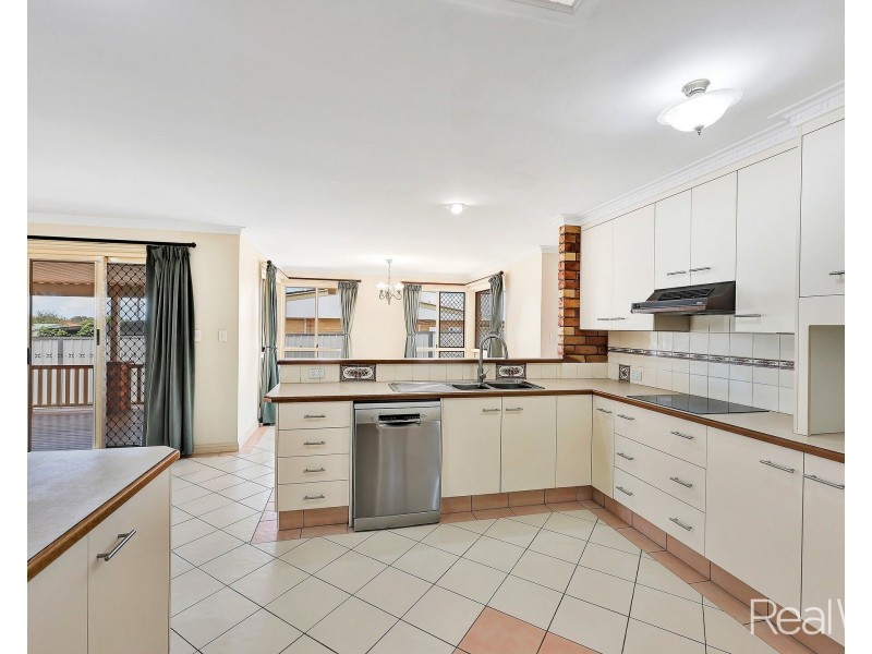 7 Laurel Street, Gooburrum QLD 4670
