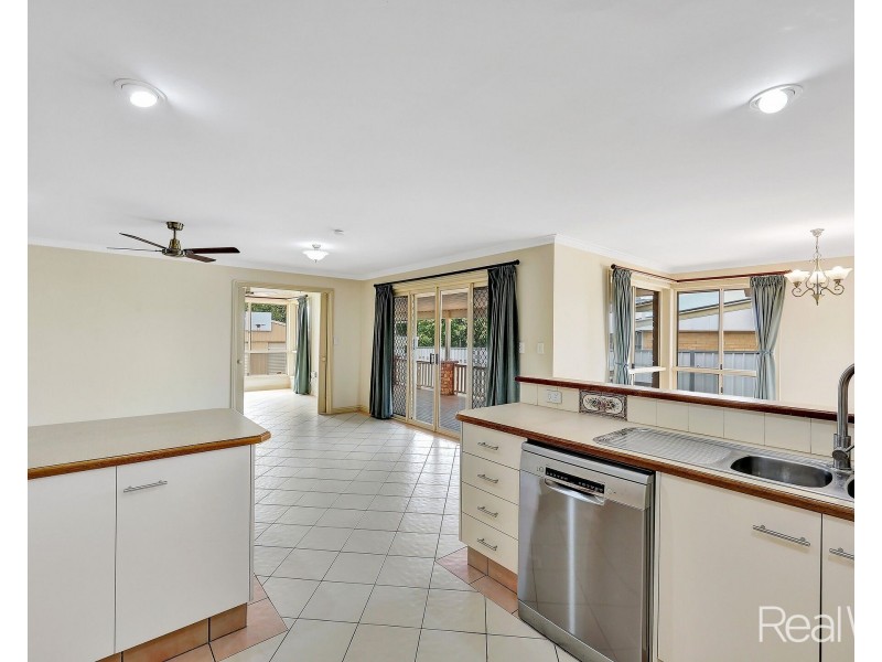 7 Laurel Street, Gooburrum QLD 4670