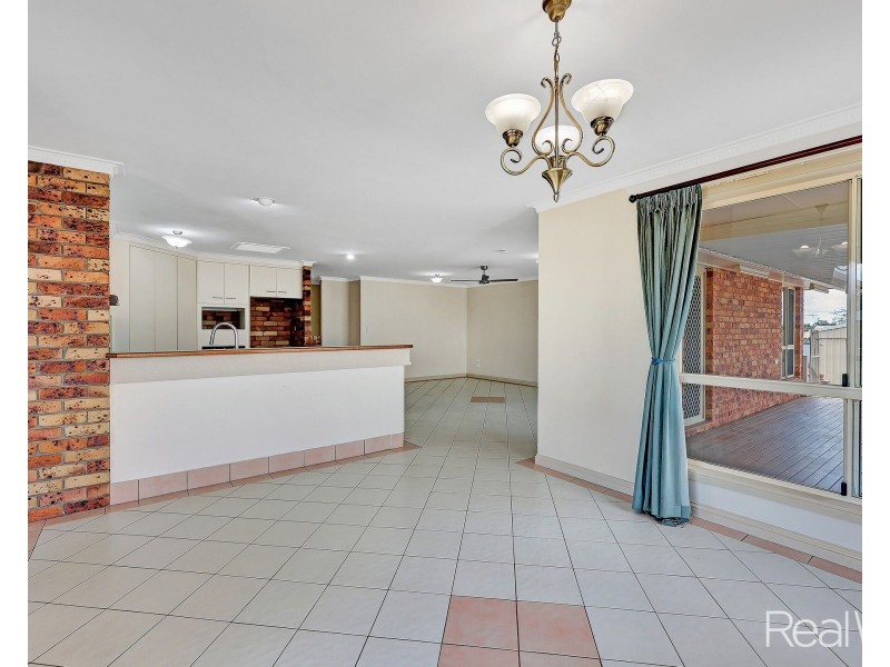7 Laurel Street, Gooburrum QLD 4670