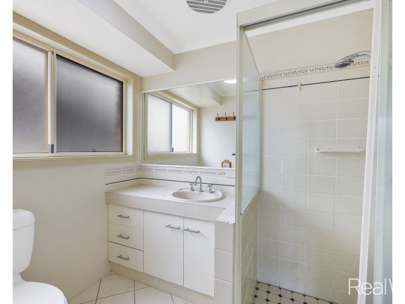 7 Laurel Street, Gooburrum QLD 4670