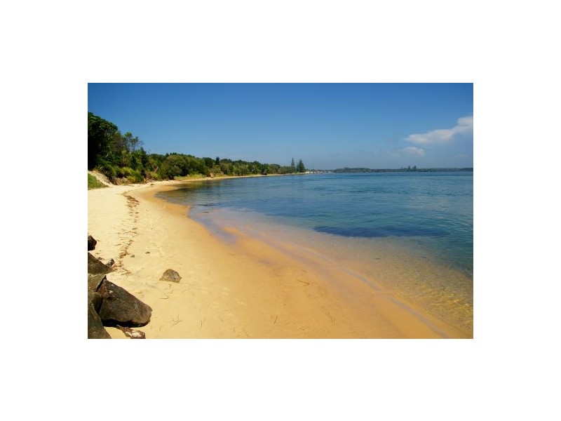 97 Main Street, Mitchells Island NSW 2430