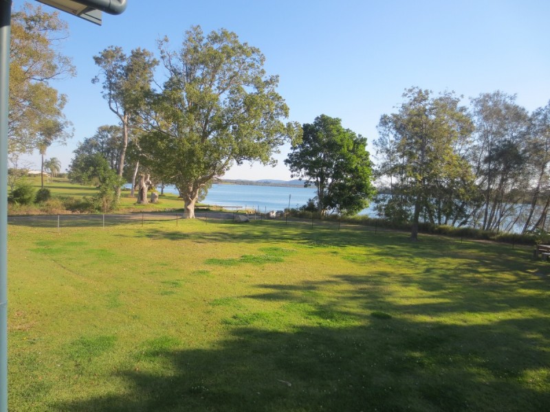2 Yamba Street, Palmers Island NSW 2463