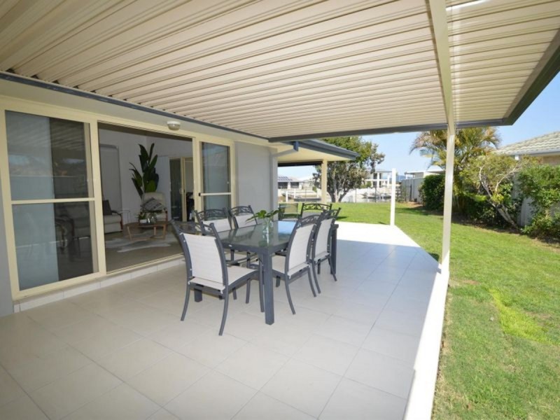 1 Nabilla Court, Yamba NSW 2464