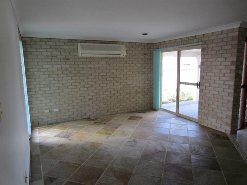 30 Palm Terrace, Yamba NSW 2464