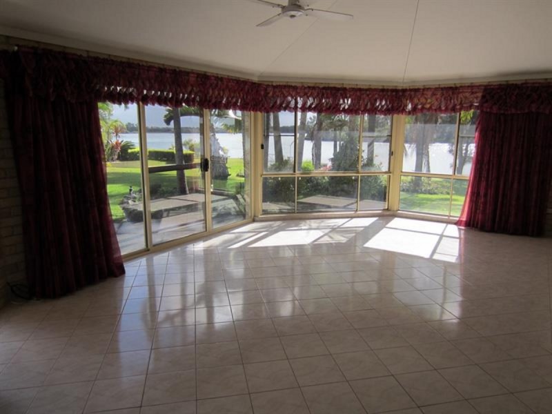 30 Palm Terrace, Yamba NSW 2464