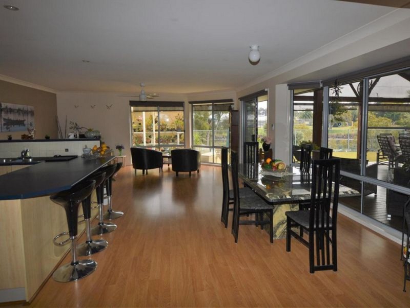 5 Newport Island Circuit, Yamba NSW 2464