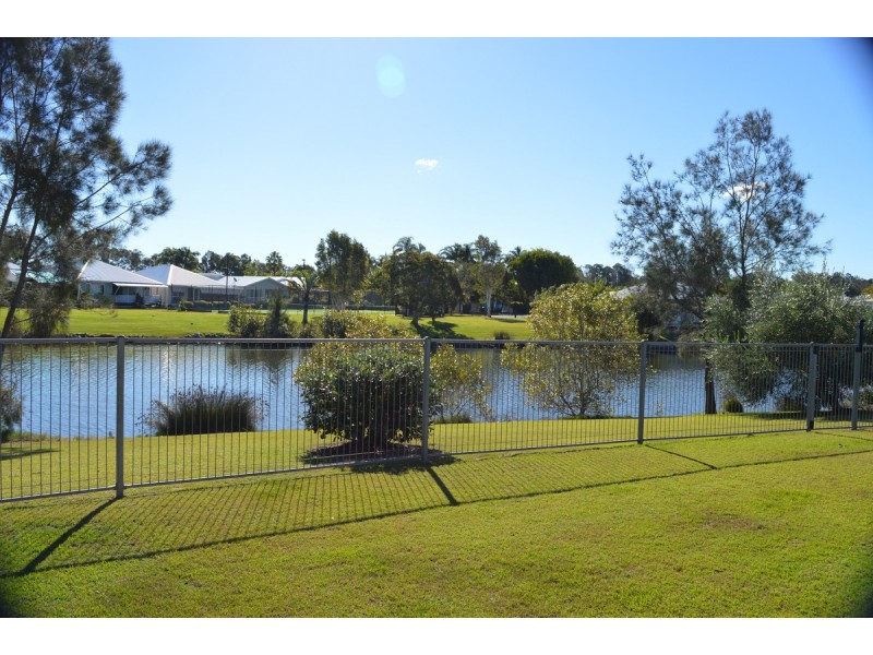 5 Newport Island Circuit, Yamba NSW 2464