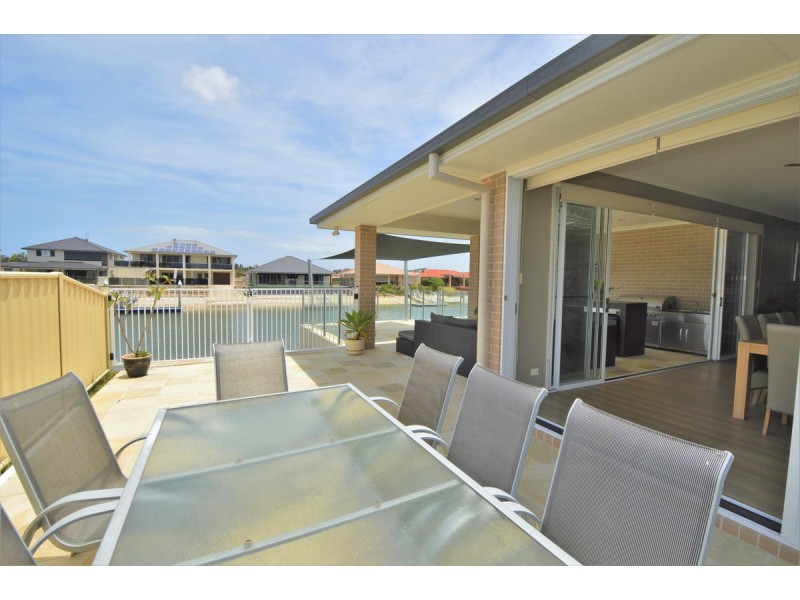 17 Barellan Avenue, Yamba NSW 2464