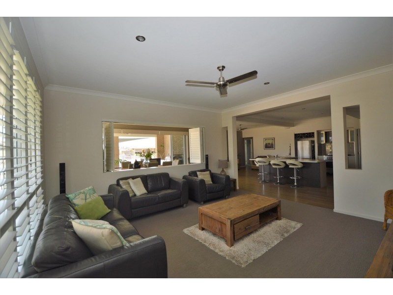 17 Barellan Avenue, Yamba NSW 2464