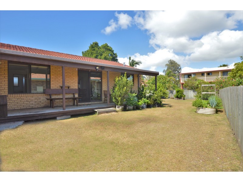 1 Ficus Close, Yamba NSW 2464