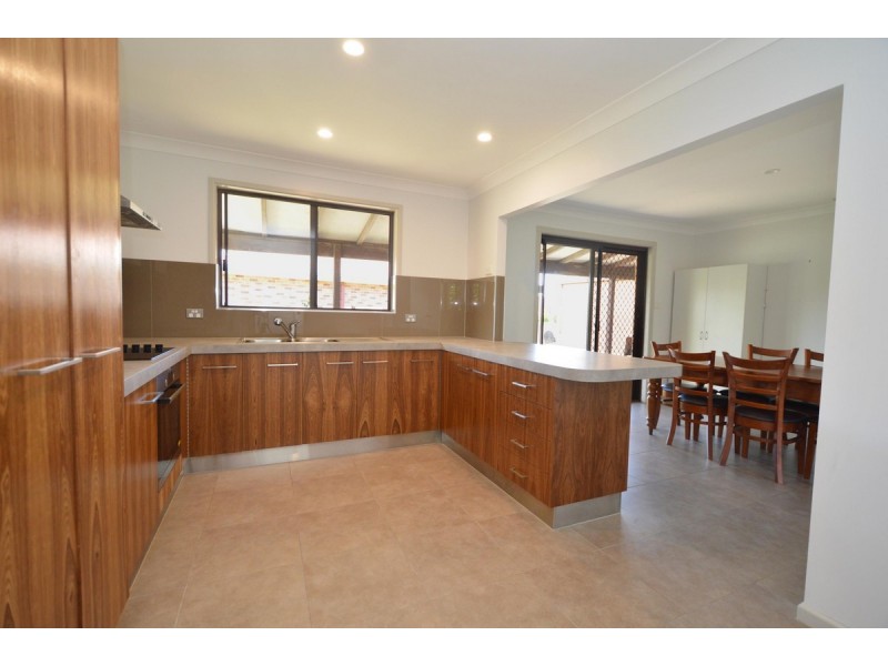 1 Ficus Close, Yamba NSW 2464