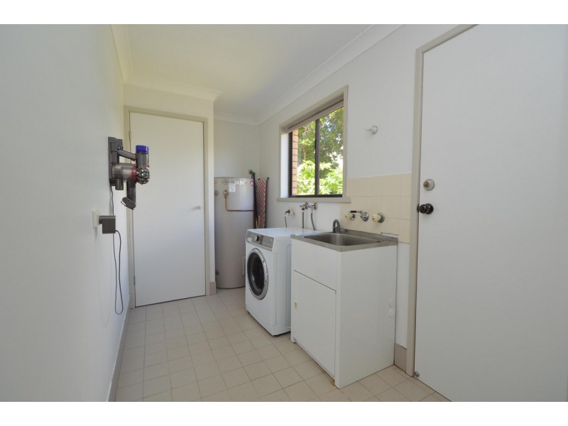 1 Ficus Close, Yamba NSW 2464