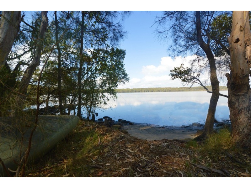 185 Lakes Bvd, Wooloweyah NSW 2464