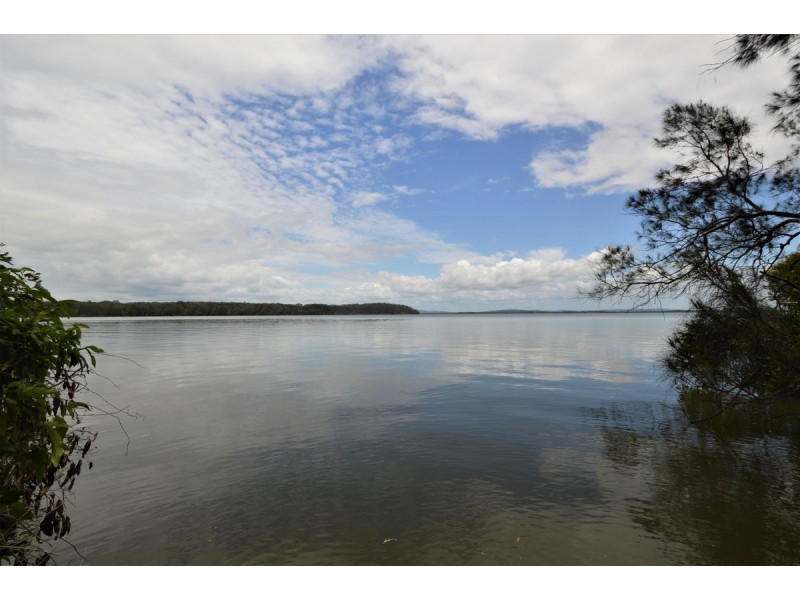 185 Lakes Bvd, Wooloweyah NSW 2464