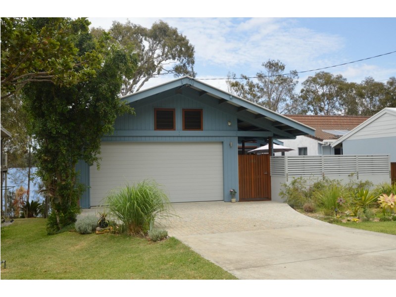 185 Lakes Bvd, Wooloweyah NSW 2464