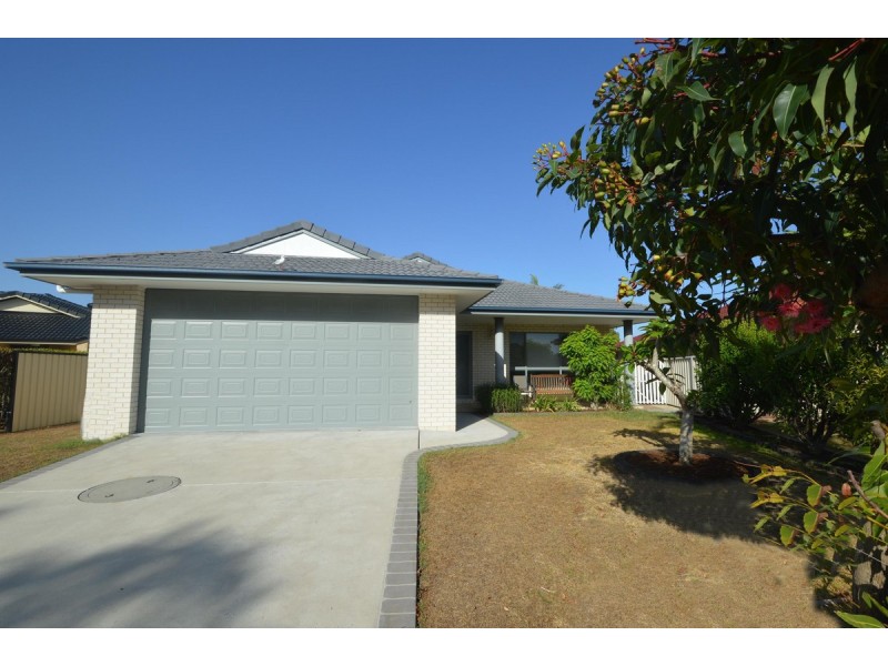 3 Newport Island Circuit, Yamba NSW 2464