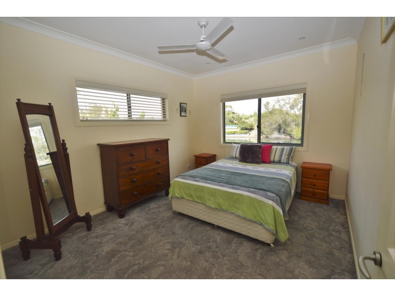 3 Newport Island Circuit, Yamba NSW 2464