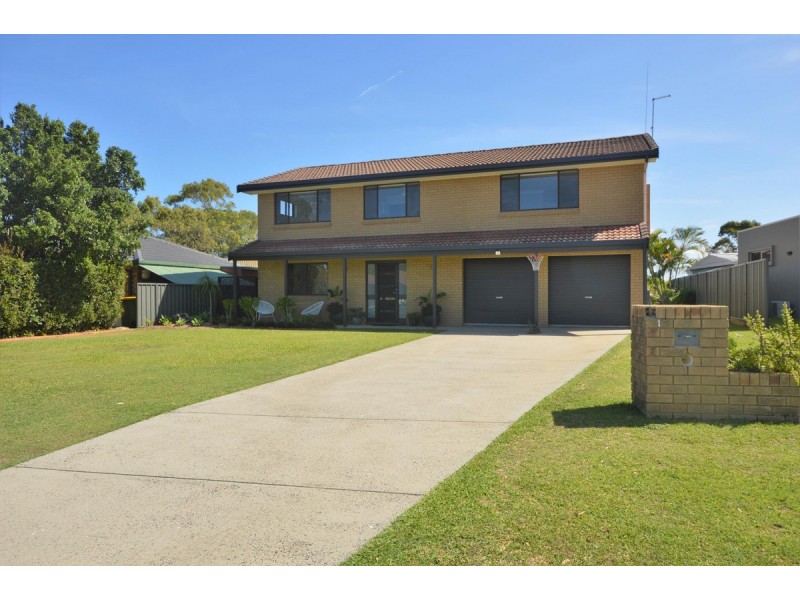 1 Westringia Place, Yamba NSW 2464