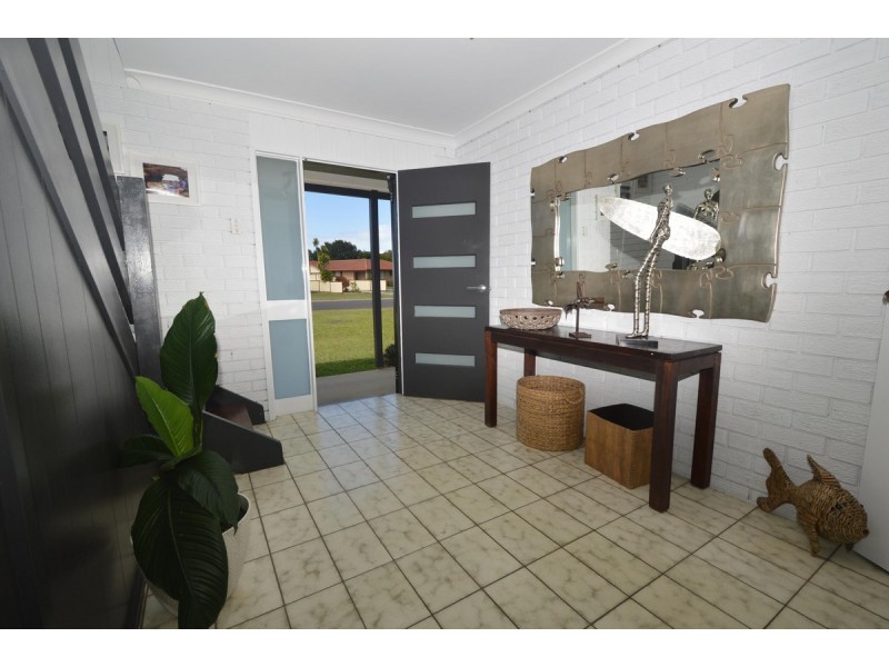 1 Westringia Place, Yamba NSW 2464