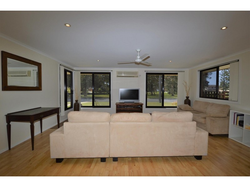 14 Coonawarra Court, Yamba NSW 2464