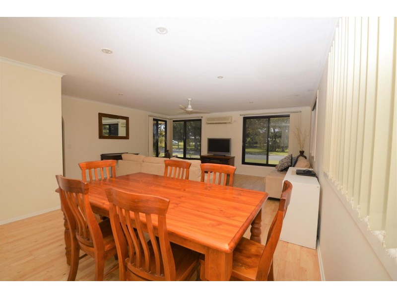 14 Coonawarra Court, Yamba NSW 2464