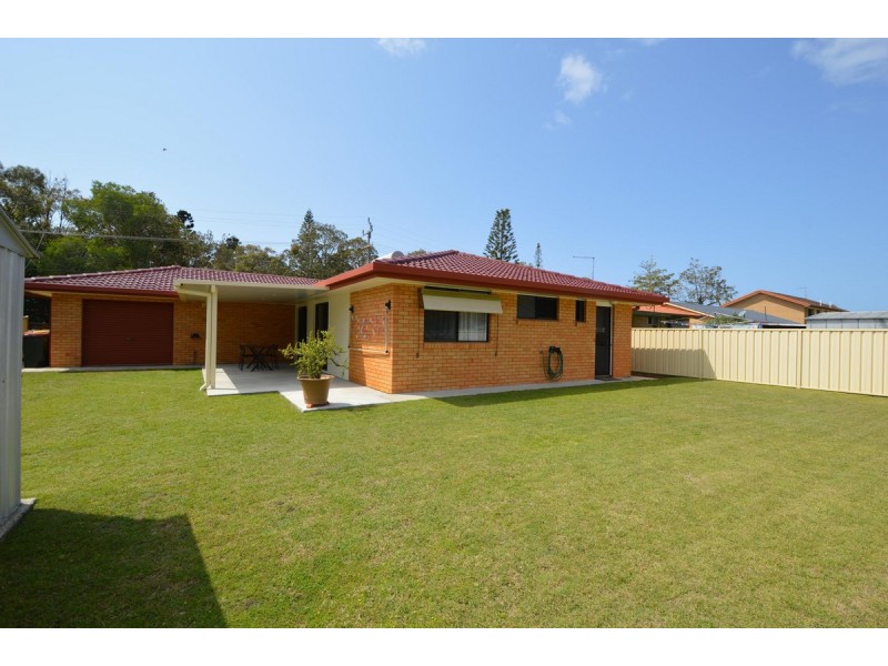 14 Coonawarra Court, Yamba NSW 2464