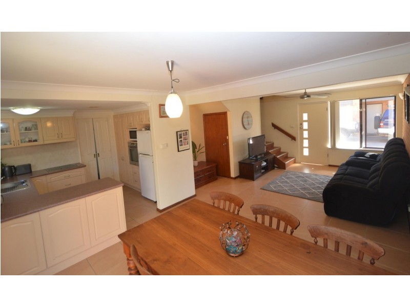 5/2 Waratah Avenue, Yamba NSW 2464