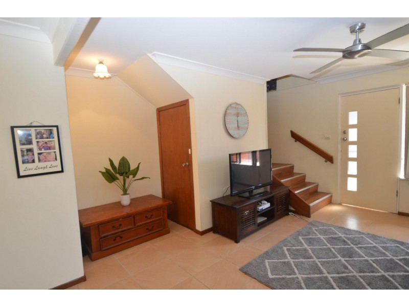 5/2 Waratah Avenue, Yamba NSW 2464