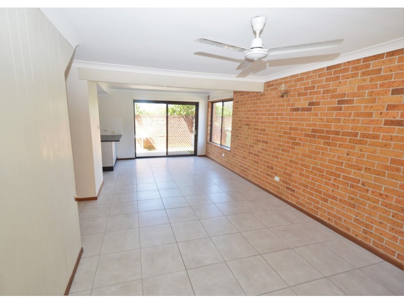 4/2 Waratah Avenue, Yamba NSW 2464