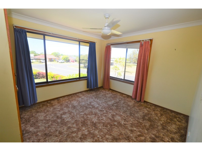 4/2 Waratah Avenue, Yamba NSW 2464