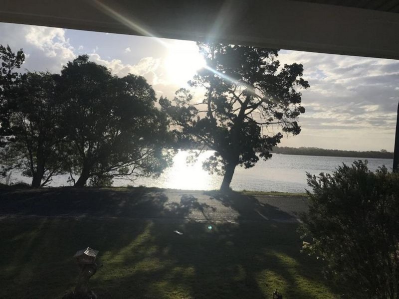 12 Marandowie Drive, Iluka NSW 2466