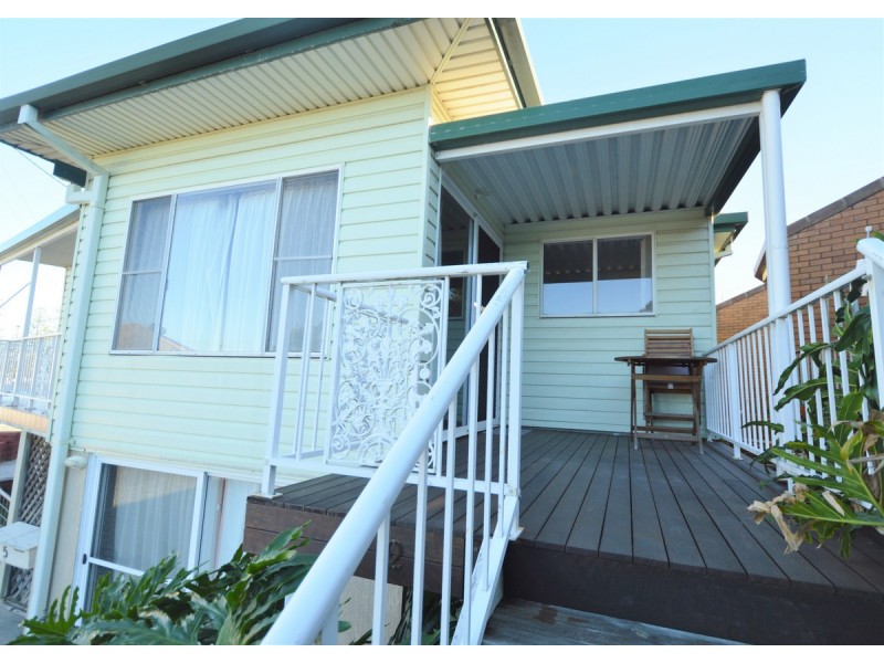 2/5 Pilot Street, Yamba NSW 2464