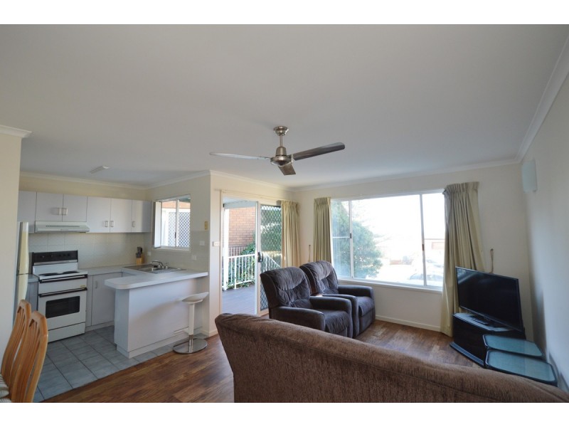 2/5 Pilot Street, Yamba NSW 2464