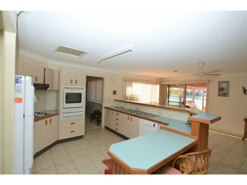 16 The Mainbrace, Yamba NSW 2464