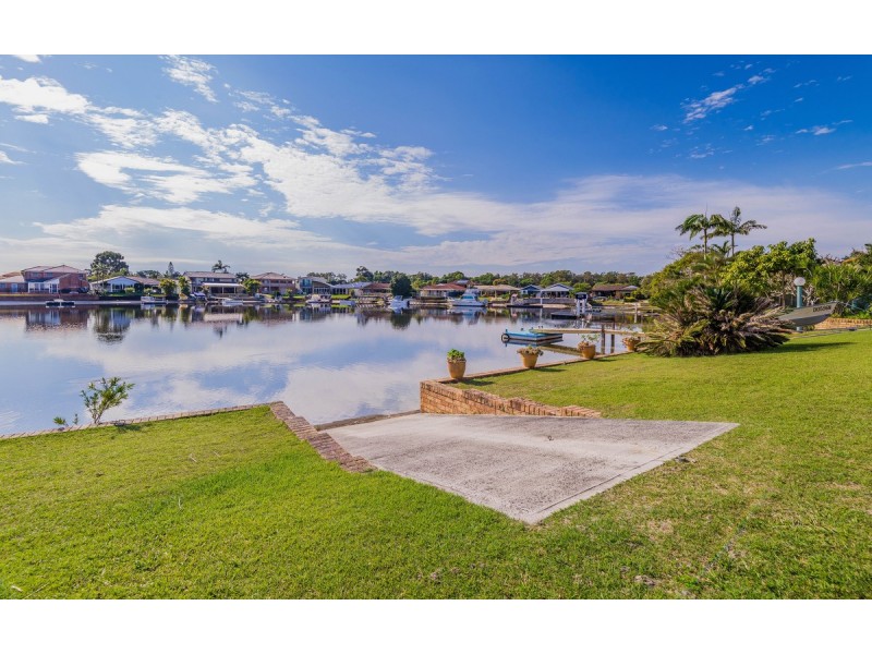 16 The Mainbrace, Yamba NSW 2464