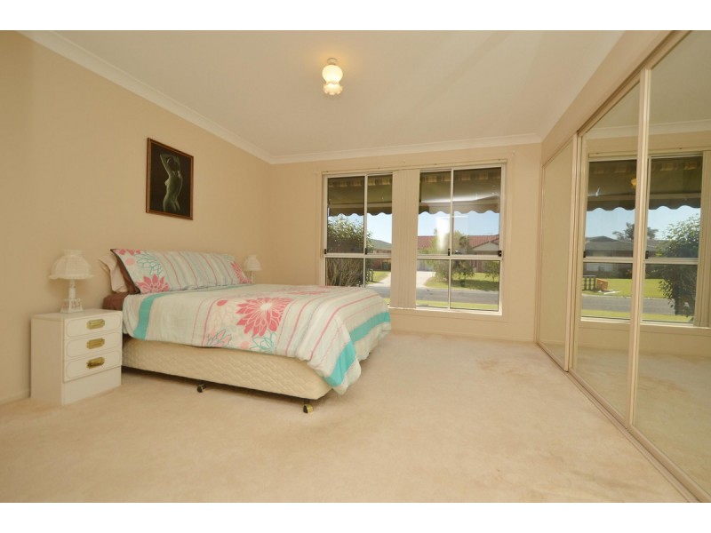 38 Admiralty Court, Yamba NSW 2464