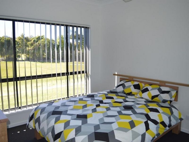 136 Carrs Drive, Yamba NSW 2464