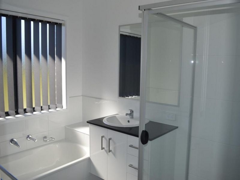 136 Carrs Drive, Yamba NSW 2464