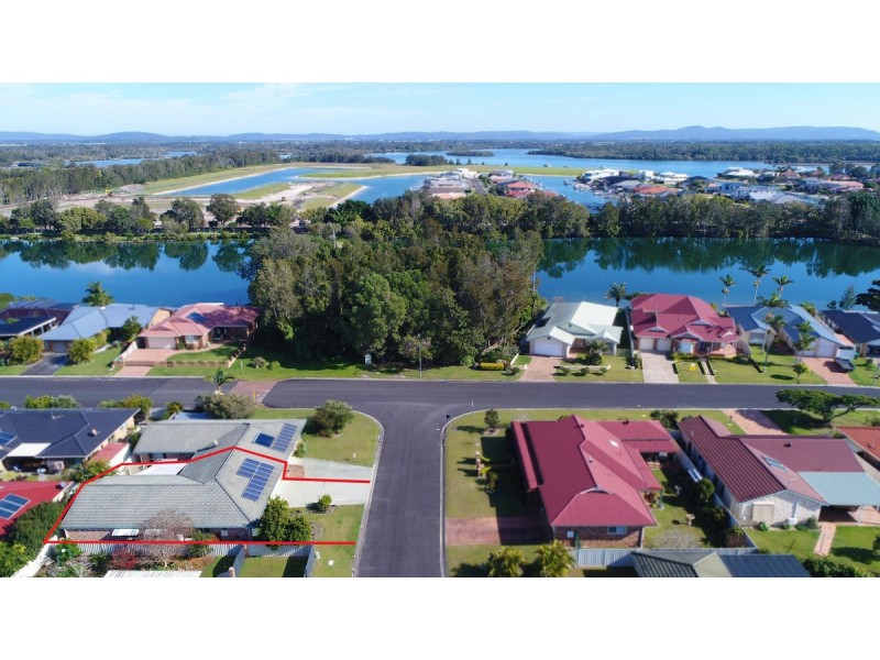 1/2a Kookaburra, Yamba NSW 2464