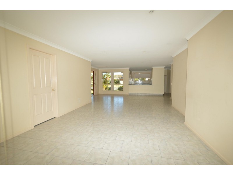 27 The Mainbrace, Yamba NSW 2464
