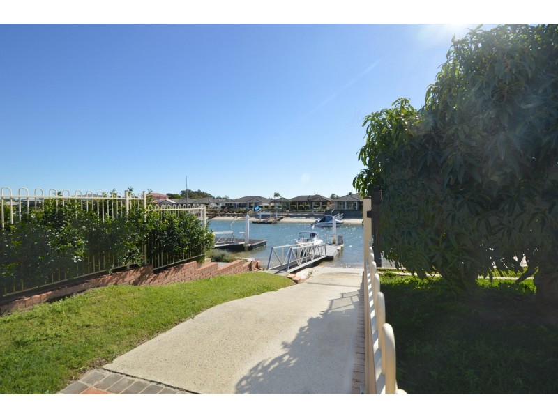 2 Barellan Avenue, Yamba NSW 2464